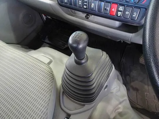 デュトロ 2t 4WD FJL 標準 平ボデー