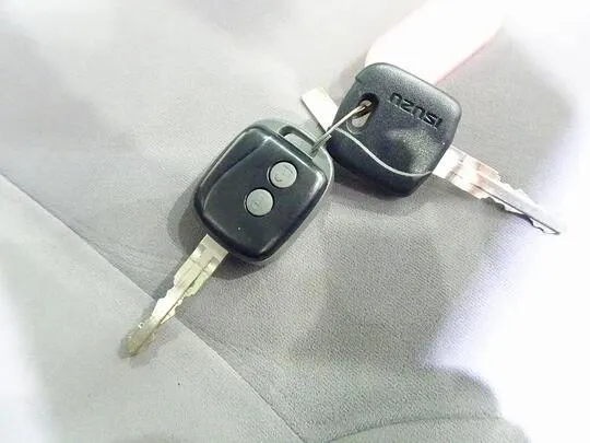 エルフ 2t FFL 標準 平ボデー 総重量5t未満