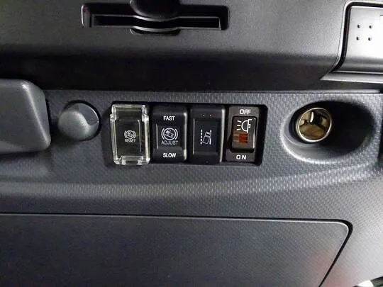 フォワード 7.3t 増トン ワイドベッド付 アルミウイング リアエアサス 240ps