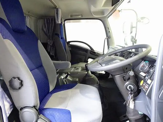 フォワード 7.3t 増トン ワイドベッド付 アルミウイング リアエアサス 240ps