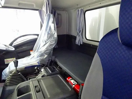 フォワード 7.3t 増トン ワイドベッド付 アルミウイング リアエアサス 240ps