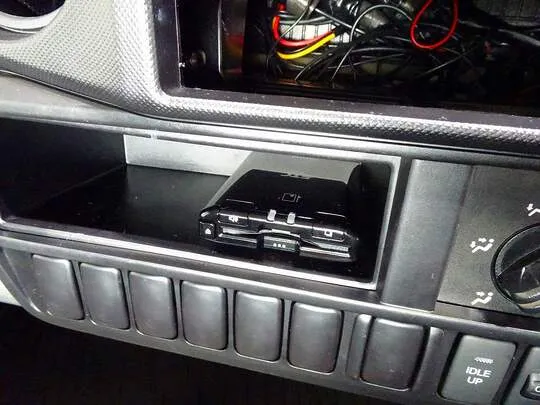 ダイナ 1.25t 4WD FJL Sタイヤ 平ボデー