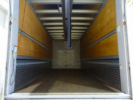 フォワード 2.25t ワイドベッド付 アルミウイング マルチゲート付 リアエアサス 240ps