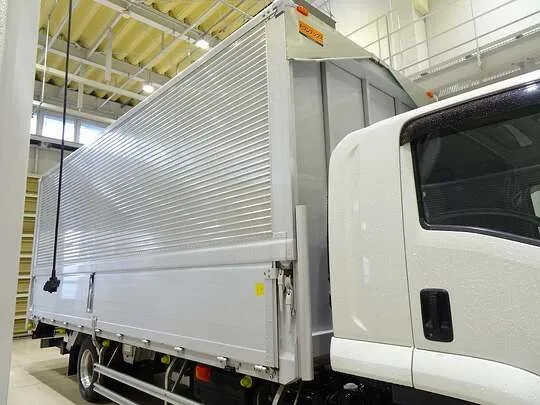 フォワード 2.25t ワイドベッド付 アルミウイング マルチゲート付 リアエアサス 240ps