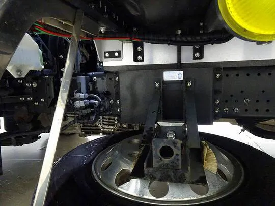 フォワード 2.25t ワイドベッド付 アルミウイング マルチゲート付 リアエアサス 240ps