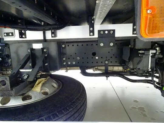 フォワード 2.25t ワイドベッド付 アルミウイング マルチゲート付 リアエアサス 240ps