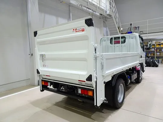 キャンター 3t 4No. 全低床 垂直P/G付 未使用車