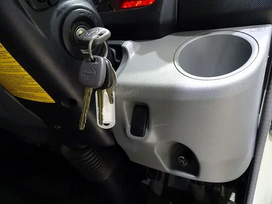 デュトロ 2t FJL 標準 低温冷凍車 総重量5t未満