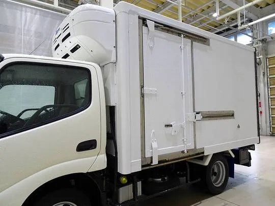 デュトロ 2t FJL 標準 低温冷凍車 総重量5t未満