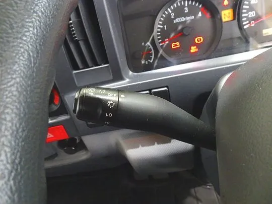 エルフ 1.5t 4WD FFL Sタイヤ 平ボデー