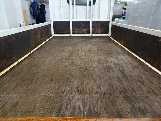 エルフ 1.5t 4WD FFL Sタイヤ 平ボデー