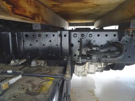 エルフ 1.5t 4WD FFL Sタイヤ 平ボデー