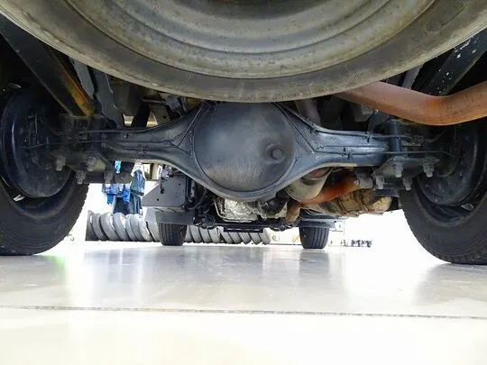 エルフ 1.5t 4WD FFL Sタイヤ 平ボデー