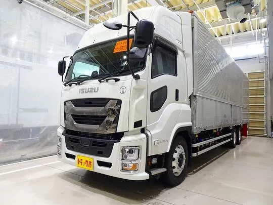 ギガ 14.6t 3軸 2デフ アルミウイング リアエアサス 380ps