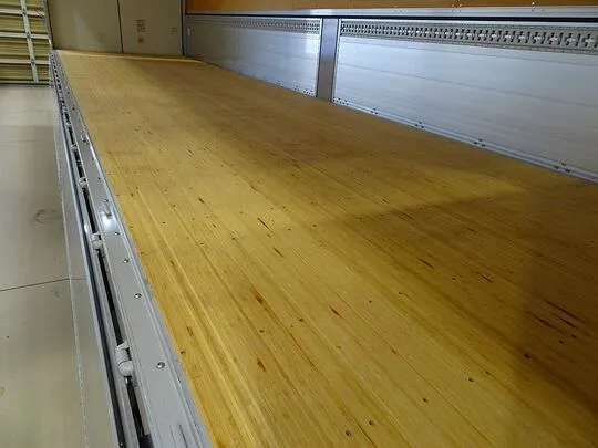 ギガ 14.6t 3軸 2デフ アルミウイング リアエアサス 380ps