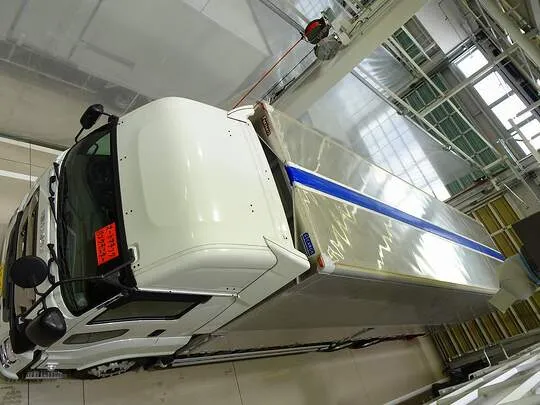 ギガ 14.6t 3軸 2デフ アルミウイング リアエアサス 380ps