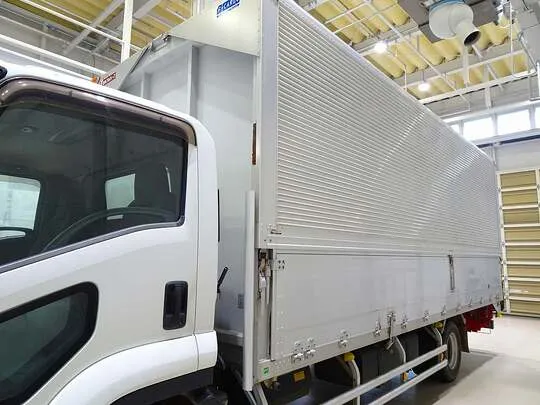 フォワード 3.05t ワイドベッドレス アルミウイング 210ps