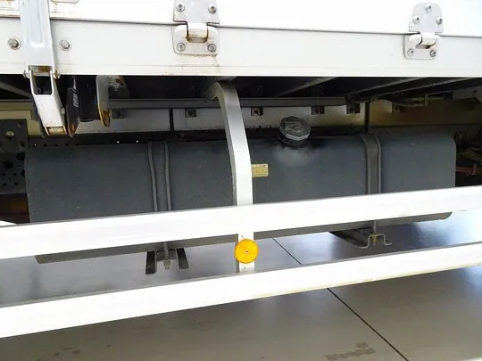 フォワード 3.05t ワイドベッドレス アルミウイング 210ps