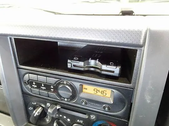 エルフ 1.75t FL 標準 Wキャブ 総重量5t未満