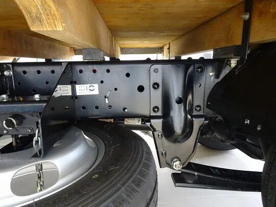 エルフ 2t FFL 標準 平ボデー 総重量5t未満