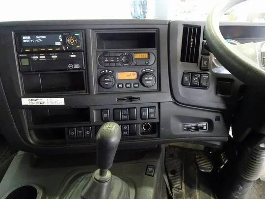 ギガ 13.5t 4軸 アルミウイング リアエアサス 380ps