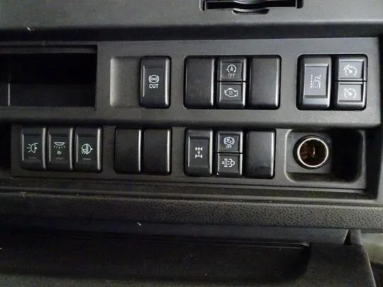 ギガ 13.5t 4軸 アルミウイング リアエアサス 380ps