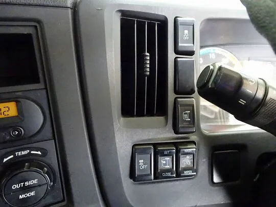 ギガ 13.5t 4軸 アルミウイング リアエアサス 380ps