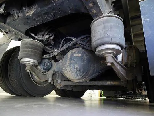 ギガ 13.5t 4軸 アルミウイング リアエアサス 380ps