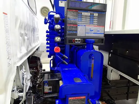 デュトロ 3t FJL 標準ロング タダノ4段クレーン付