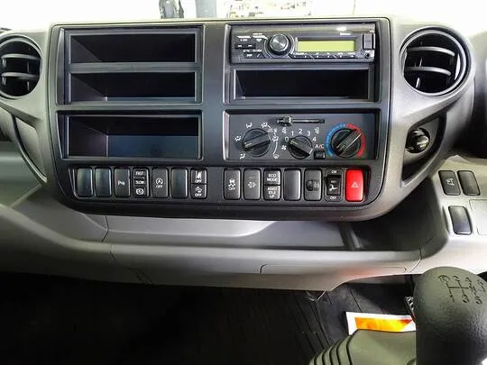 デュトロ 3.5t FJL ワイドロング 2段折れ式垂直P/G付 未使用車