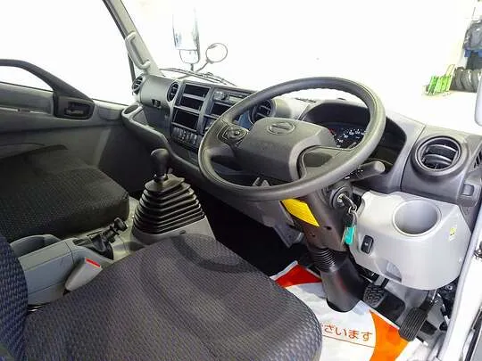 デュトロ 3.5t FJL ワイドロング 2段折れ式垂直P/G付 未使用車