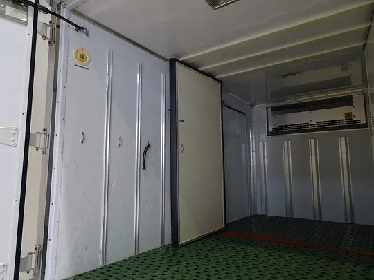 デュトロ 2t FJL 標準 低温冷凍車 総重量5t未満