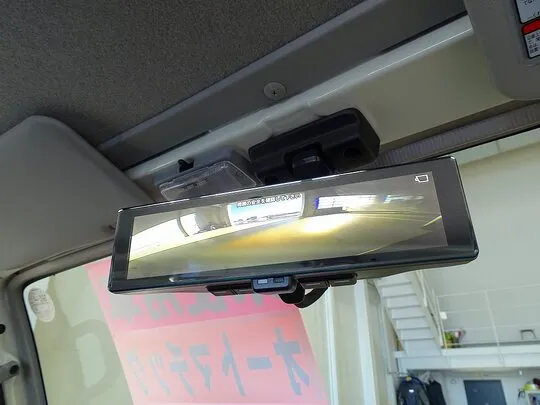 エルフ 1.55t 4WD FFL Wタイヤ 平ボデー 未使用車