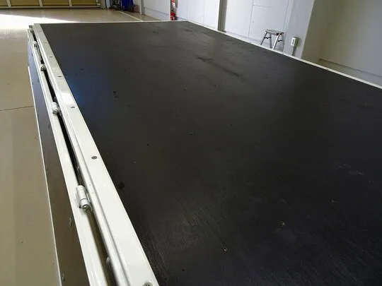 エルフ 1.55t 4WD FFL Wタイヤ 平ボデー 未使用車