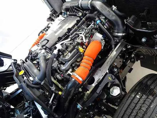 エルフ 1.55t 4WD FFL Wタイヤ 平ボデー 未使用車