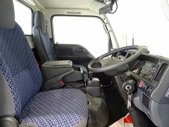 エルフ 1.55t 4WD FFL Wタイヤ 平ボデー 未使用車