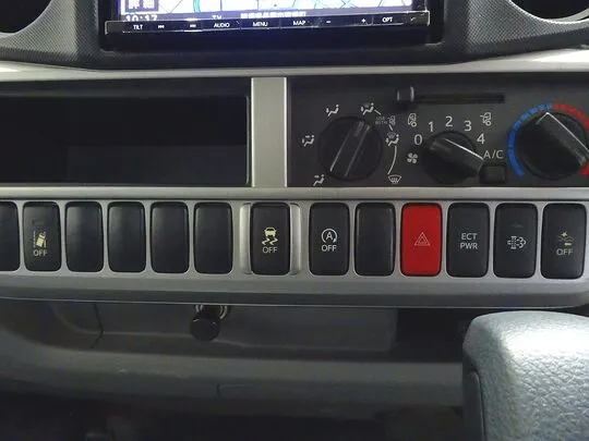 ダイナ 2t FJL 標準セミロング 平ボデー 総重量5t未満