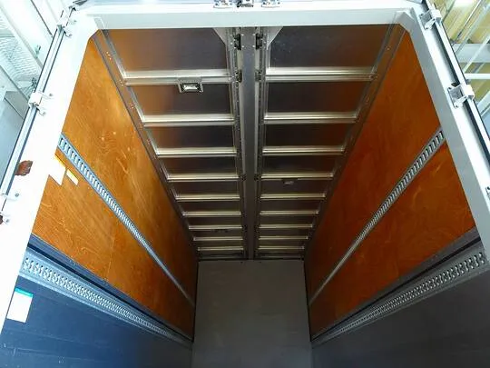 フォワード 2.95t ワイドベッドレス アルミウイング 210ps