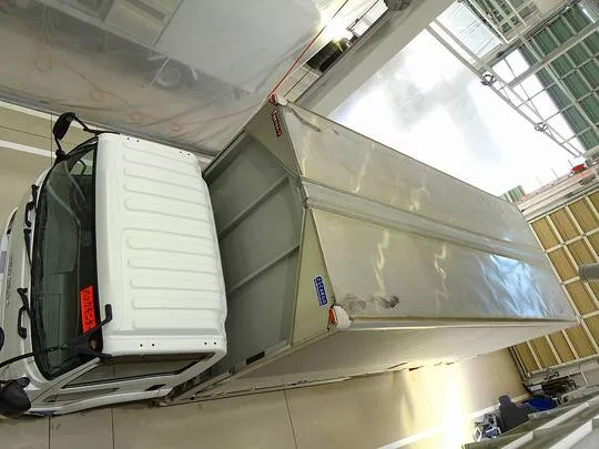 フォワード 2.95t ワイドベッドレス アルミウイング 210ps