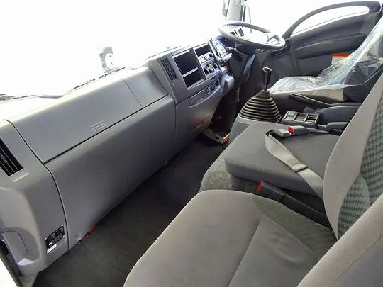 フォワード 2.95t ワイドベッドレス アルミウイング 210ps