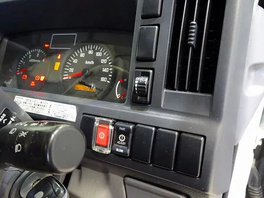 エルフ 1.5t 4WD FFL Sタイヤ 平ボデー