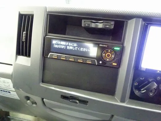 エルフ 2t 4WD FFL 標準 平ボデー 総重量5t未満