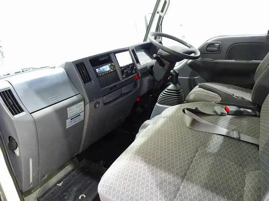 エルフ 2t 4WD FFL 標準 平ボデー 総重量5t未満