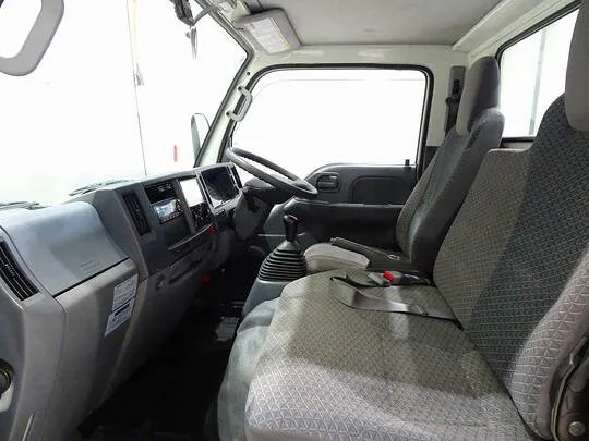 エルフ 2t 4WD FFL 標準 平ボデー 総重量5t未満