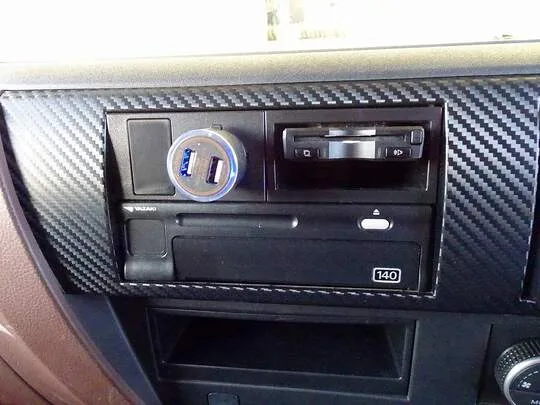 レンジャー 4.2t 増トン 標準ベッド付 アルミブロック タダノ4段クレーン付 240ps