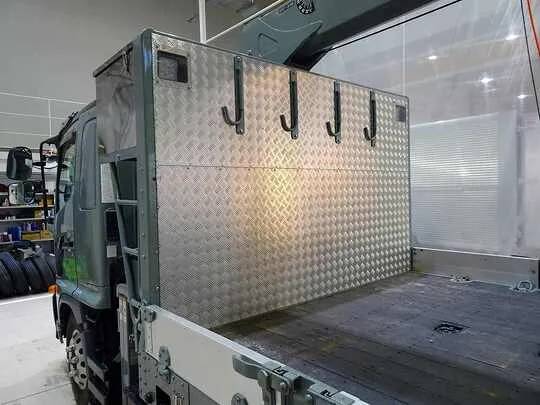 レンジャー 4.2t 増トン 標準ベッド付 アルミブロック タダノ4段クレーン付 240ps