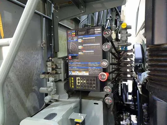 レンジャー 4.2t 増トン 標準ベッド付 アルミブロック タダノ4段クレーン付 240ps