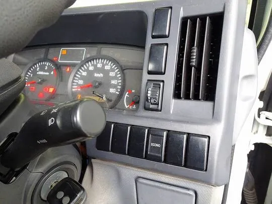 エルフ 1.5t FL Wタイヤ 平ボデー