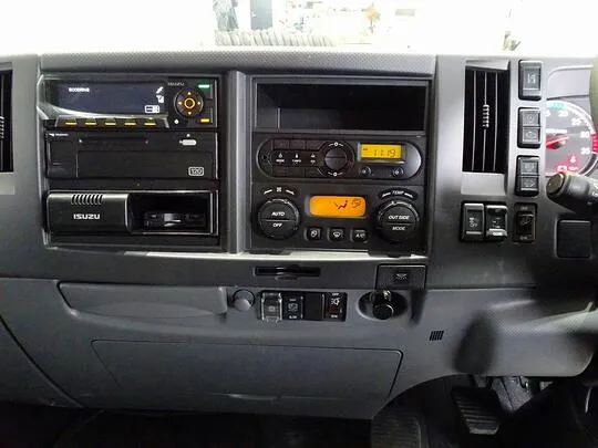 フォワード 2.9t ワイドベッド付 アルミウイング 210ps