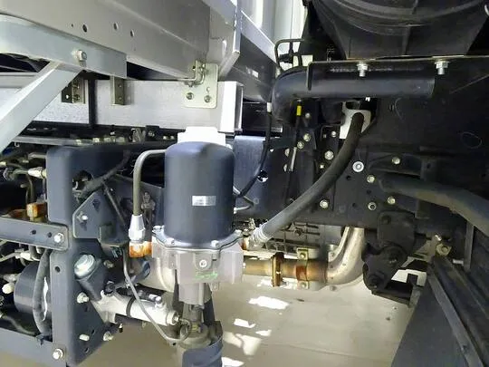 フォワード 2.9t ワイドベッド付 アルミウイング 210ps